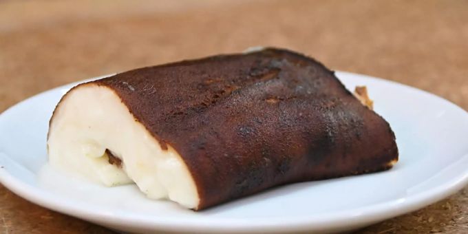 In der Türkei hat ein Pudding Tradition, dessen wichtigste Zutat besonders ausgefallen ist: Hühnchenbrust. Foto: Anne Pollmann/dpa In der Türkei hat ein Pudding Tradition, dessen wichtigste Zutat besonders ausgefallen ist: Hühnchenbrust. Foto: Anne Pollmann/dpa