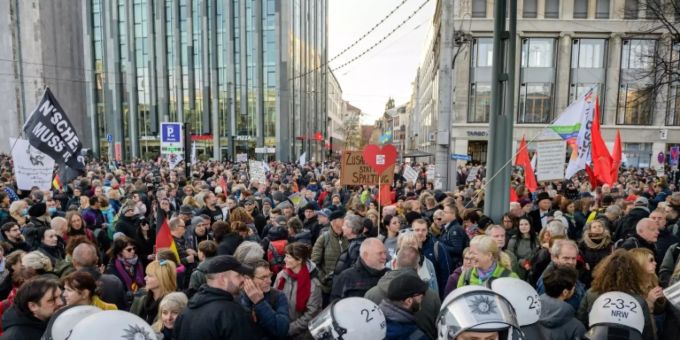 «Querdenker»-Demonstration im November in Leipzig «Querdenker»-Demonstration im November in Leipzig