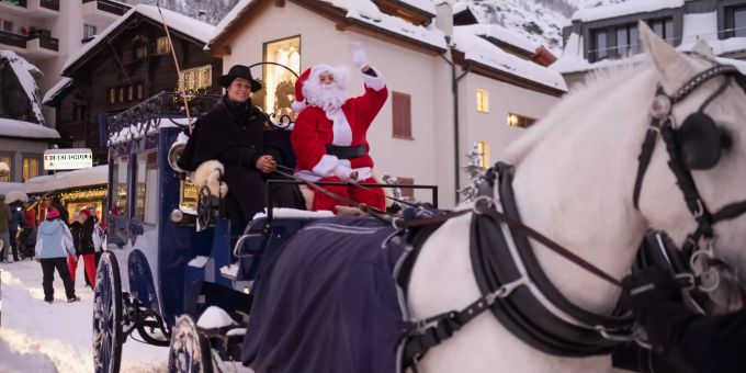 Der Weihnachtsmann beim Zermatterhof. Der Weihnachtsmann beim Zermatterhof.