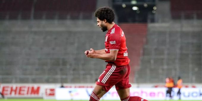 War mit drei Toren und zwei Vorlagen gegen den VfB Stuttgart äusserst erfolgreich: Bayerns Serge Gnabry. Foto: Tom Weller/dpa War mit drei Toren und zwei Vorlagen gegen den VfB Stuttgart äusserst erfolgreich: Bayerns Serge Gnabry. Foto: Tom Weller/dpa