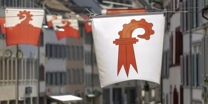 Die Fahne des Kantons Basel Landschaft in den Strasssen von Liestal Basel Landschaft Liestal Regierung