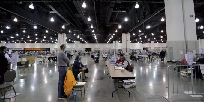 Die Stimmen in Wisconsin der Präsidentschaftswahl in den Vereinigten Staaten 2020 wurden teils nachgezählt. Election 2020-Wisconsin-Recount