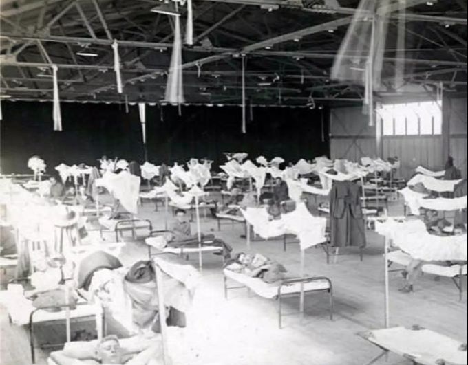 Eine Not-Station für Patienten mit der Spanischen Grippe im US-Bundesstaat New York. Coronavirus Spanische Grippe Vergleich