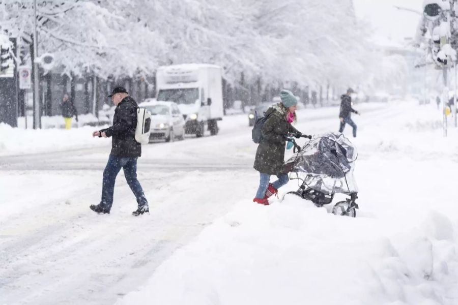 In Zürich war es heute schwierig, mit dem Kinderwagen durchzukommen.