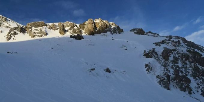 Am Donnerstag wurde in Celerina im Kanton Graubünden ein Snowboarder von einer Lawine verschüttet. Lawine