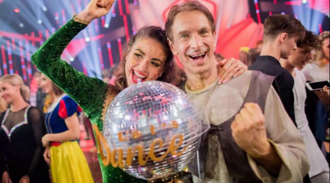 Ingolf Lück und Ekaterina Leonova nach ihrem Sieg bei «Let's Dance». Ingolf Lück