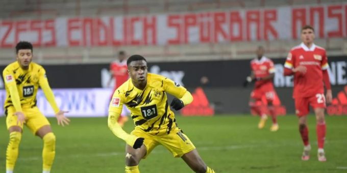 Der BVB muss auf Youssoufa Moukoko verzichten. Foto: Soeren Stache/dpa-Zentralbild/dpa Der BVB muss auf Youssoufa Moukoko verzichten. Foto: Soeren Stache/dpa-Zentralbild/dpa