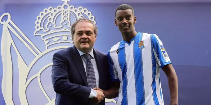Abschied von Borussia Dortmund: Alexander Isak läuft künftig für Real Sociedad auf. Alexander Isak Borussia Dortmund