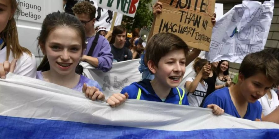 Die Klimastreik-Bewegung fordert von den Politikerinnen und Politikern mit einer Charta ein Bekenntnis und Lösungen zum Erreichen der Klimaziele. (Archivbild)