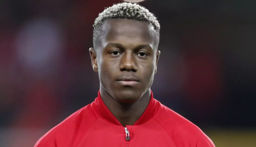 Hamza Mendyl wurde als grosses Talent gehandelt. Sieben Millionen zahlte Schalke vor einem Jahr an Lille. Jetzt hofft man, drei Millionen für ihn zu bekommen.