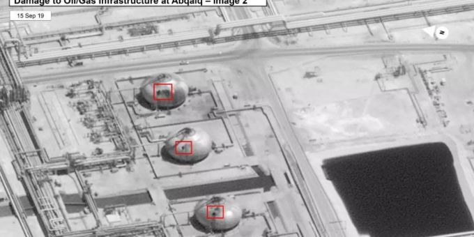 Ein Foto der US-Regierung zeigt Schäden an der Raffinerie des saudischen Ölriesens Saudi Aramco. Foto: Uncredited/U.S. Government/DigitalGlobe/AP Ölpreise