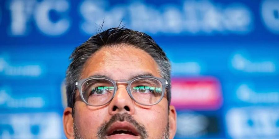 Schalke-Trainer David Wagner freut sich auf die erste Pokalrunde. Foto: Guido Kirchner