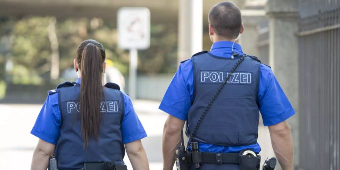 Sollen Ausländer in Zürich den Poizeidienst antreten dürfen? Kantonspolizei Basel-Stadt