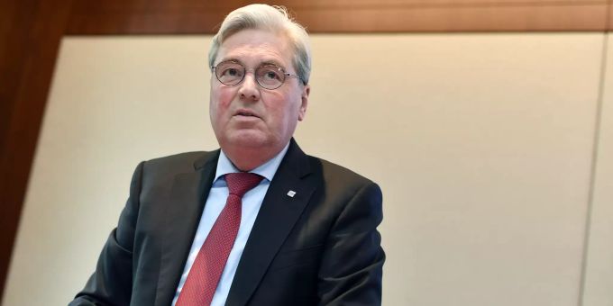 Hariolf Kottmann, CEO Clariant orientiert an einer Medienkonferenz in Zürich am Mittwoch, 14. Februar 2018 über das vergangene Geschäftsjahr. Clariant Hariolf Kottmann
