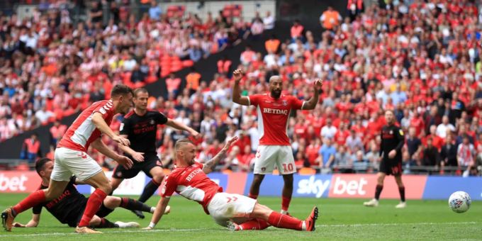 Sieg gegen Sunderland - Charlton Athletic steigt in Championship auf