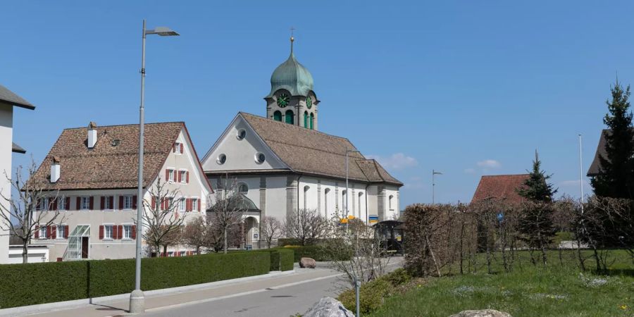 Feusisberg im Bezirk Höfe.