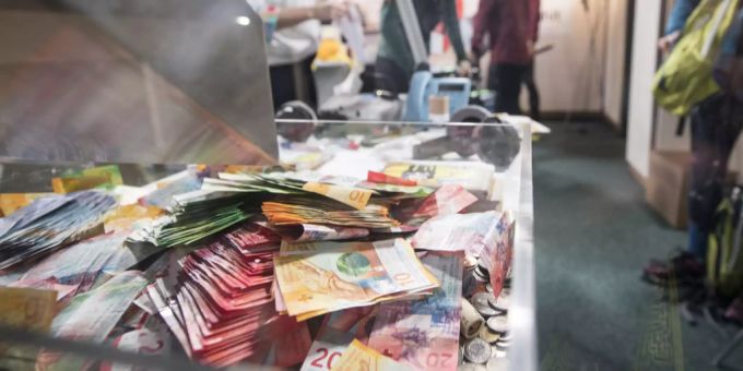 Jährlich sammelt die Glückskette zusammen mit dem Radio SRF Geld während der Aktion «Jeder Rappen zählt». Jeder Rappen zählt