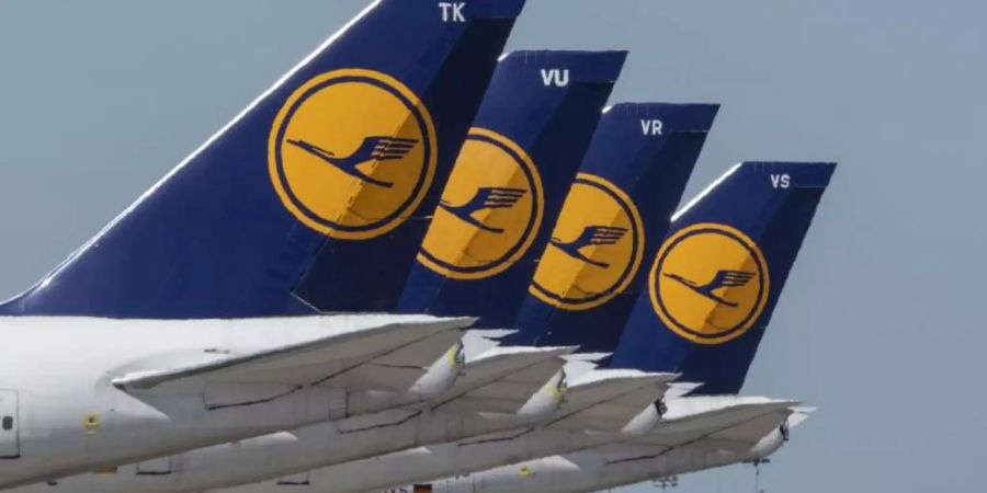 Laut Kanzlerin Merkel steht eine Entscheidung über ein Rettungspaket für die schwer angeschlagene Lufthansa kurz bevor. Foto: Boris Roessler/dpa