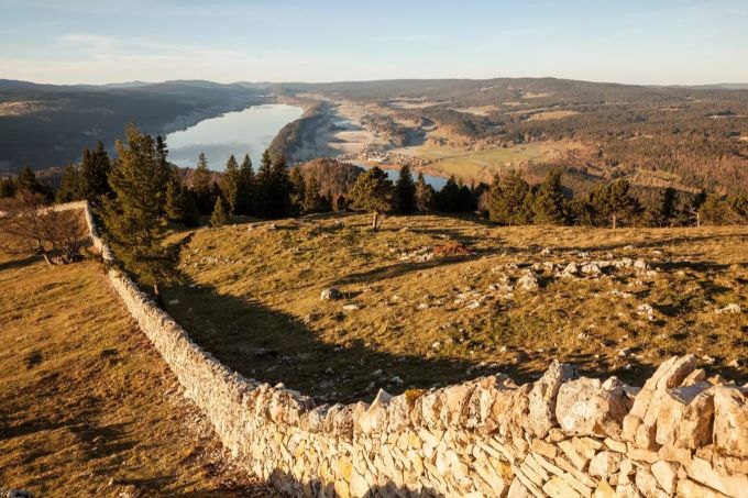 Block vom Dent de Vaulion auf den Lac de Joux Dent de Vaulion