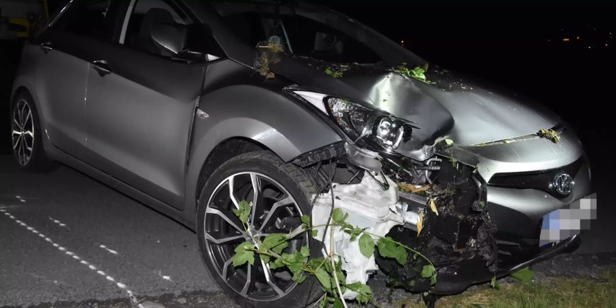 Marbach Auto Baum Unfall