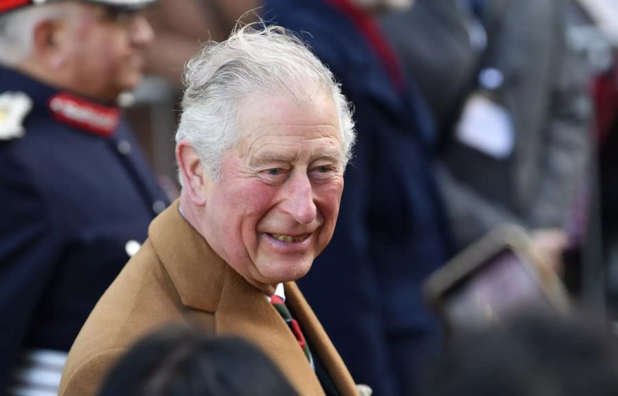 Charles, Prince of Wales, gehört mit seinen 73 Jahren zur Risikogruppe. Wie der Premierminister des vereinigten Königreichs ist er mit dem Coronavirus infiziert.