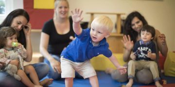 Kleinkinder Spielen Krabbeltreff