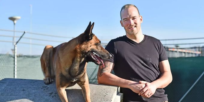 Piet Umiker ist Inhaber und führt das Tierhotel 5 Stern in Niedergösgen. Piet Umiker Hundehotel
