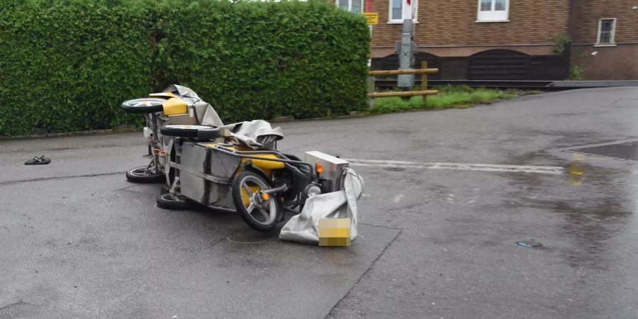 Frau bei Verkehrsunfall leicht verletzt