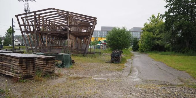 Das unfertige Gerüst des Pavillons in Opfikon. opfikon