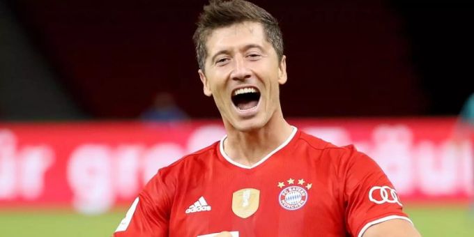 Hat nur Aussenseiterchancen bei der Wahl zum Weltfussballer: Robert Lewandowski. Foto: Alexander Hassenstein/Getty Images Europe/Pool/dpa Hat nur Aussenseiterchancen bei der Wahl zum Weltfussballer: Robert Lewandowski. Foto: Alexander Hassenstein/Getty Images Europe/Pool/dpa