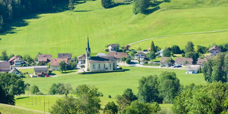 Die römisch-katholische Kirche Ramiswil.