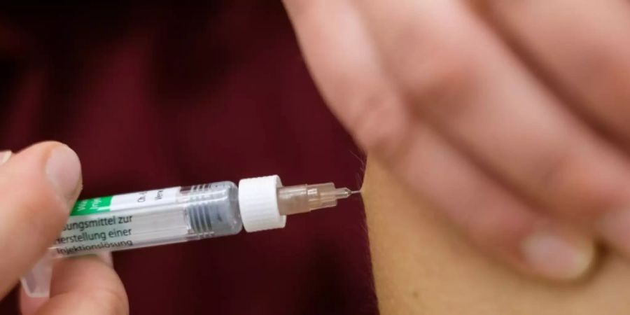 Ein Patient wird geimpft