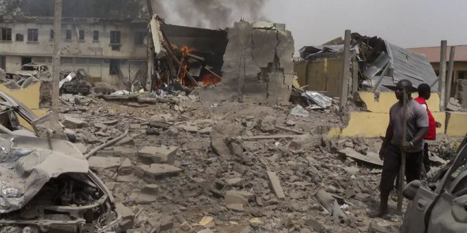 Bei einer Bombenexplosion kamen in Nigeria mindestens 30 Menschen ums Leben. (Symbolbild) nigeria bombenexplosion