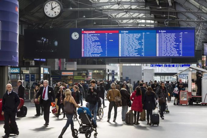 Der Zürcher Hauputbahnhof. Zürich HB
