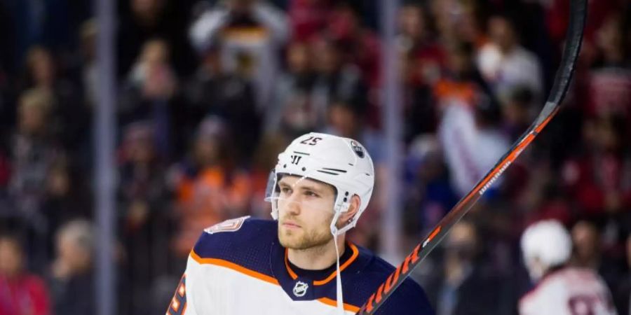 Leon Draisaitl stürmt für die Edmonton Oilers. Foto: Rolf Vennenbernd/dpa