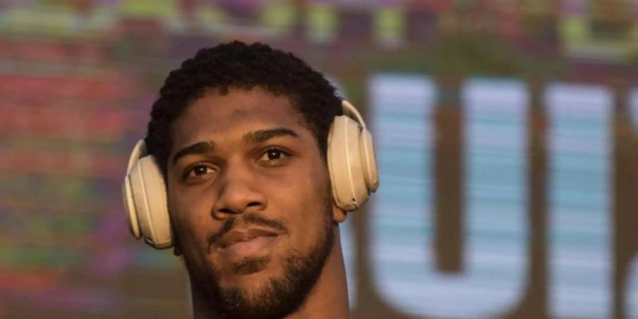 Anthony Joshua will die WM-Gürtel zurück. Foto: Oliver Weiken/dpa