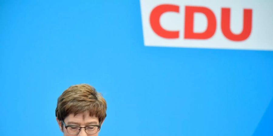 Unter Druck: Annegret Kramp-Karrenbauer