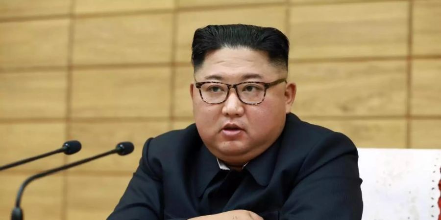 Nordkoreas Machthaber Kim Jong Un. Nordkorea hatte in Sohae unter anderem Raketen gestartet, die angeblich Satelliten ins All bringen sollten. Foto: Uncredited/KCNA via KNS/dpa