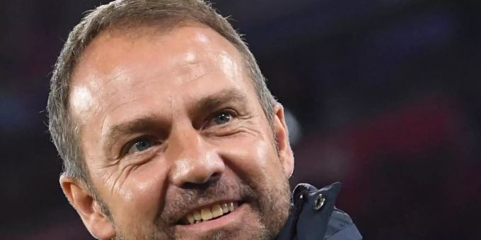 Hansi Flick kann sich freuen: Sein erstes Spiel als Interimstrainer der Bayern ist ein Sieg. Foto: Sven Hoppe/dpa