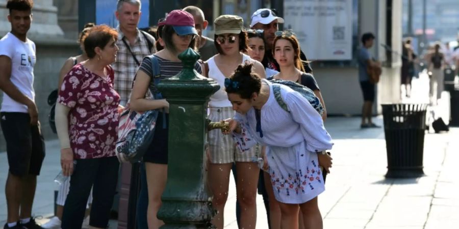 Öffentlicher Trinkwasserbrunnen in Mailand
