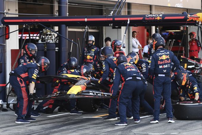 Sergio Perez (Red Bull) erlebte beim Japan-GP ein Wochenende zum Vergessen. Sergio Perez Red Bull