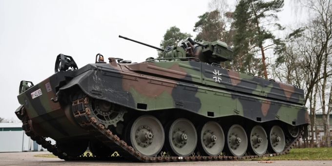 20 weitere solcher Schützenpanzer stellt Deutschland der Ukraine zur Verfügung. Deutscher Schützenpanzer