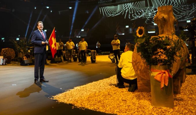 Bundesrat Albert Rösti spricht am Wahlauftakt der SVP Schweiz in der Swiss Life Arena, am Samstag, 26. August 2023 in Zürich. Albert Rösti Wahlen 2023