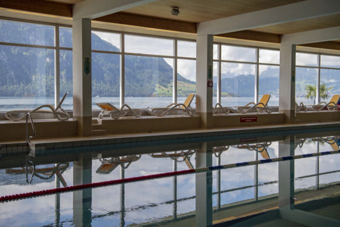 Wenn das Gas knapp wird, dann sollen Wellnessbäder und Hallenbäder ihre Becken nicht mehr heizen dürfen. Wellness Gasmangel Bundesrat