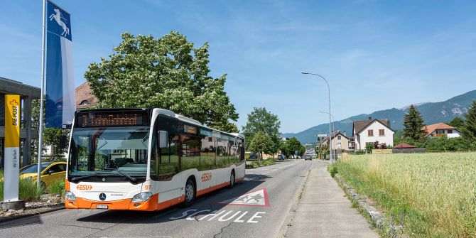 Dorfstrasse Bellach Bus