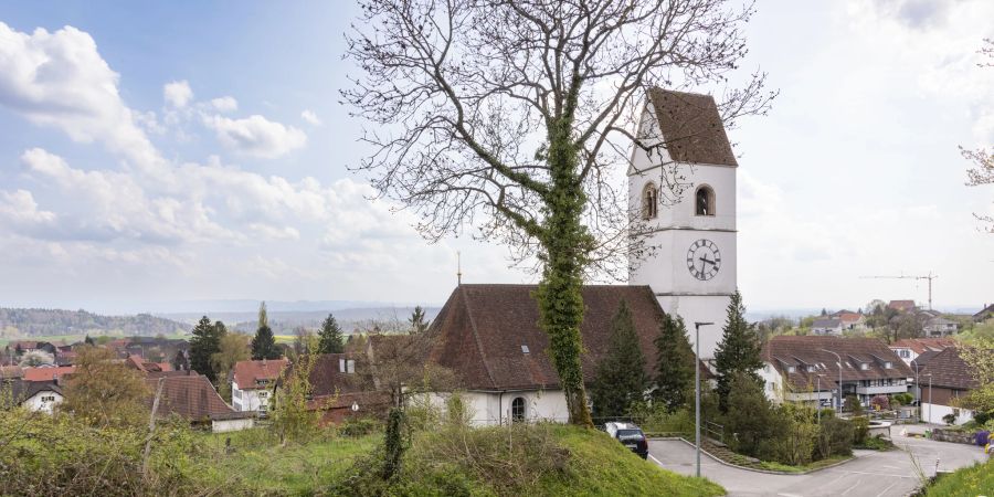 Die reformierte Kirche von Oberbipp. 1998 wurde das Gotteshaus einer umfassenden Aussenrestauration unterzogen.