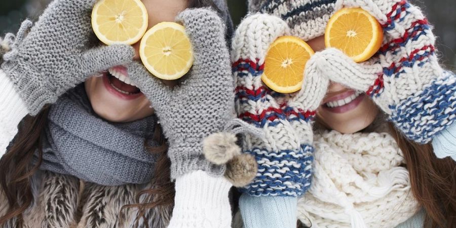 Vitamin C, das etwa in Zitrusfrüchten steckt, stärkt das Immunsystem im Winter.