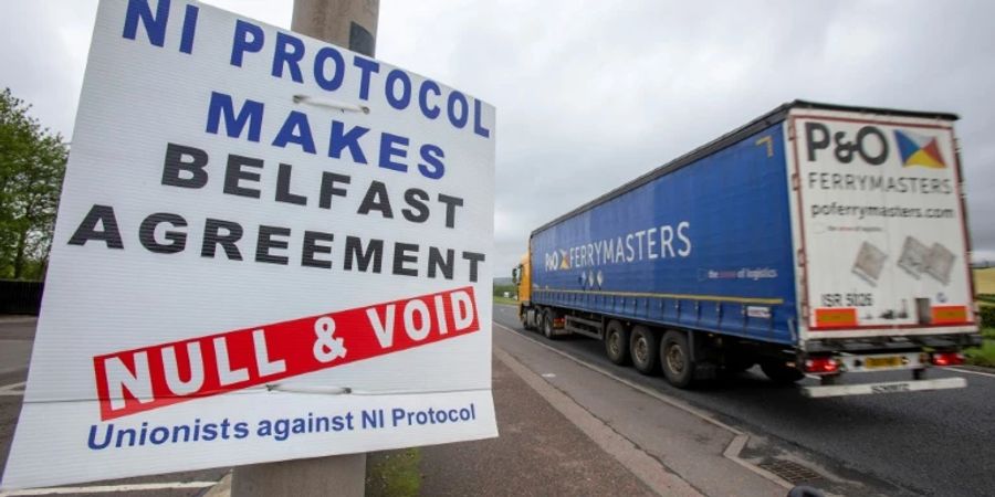 Protestplakat gegen das Nordirland-Protokoll