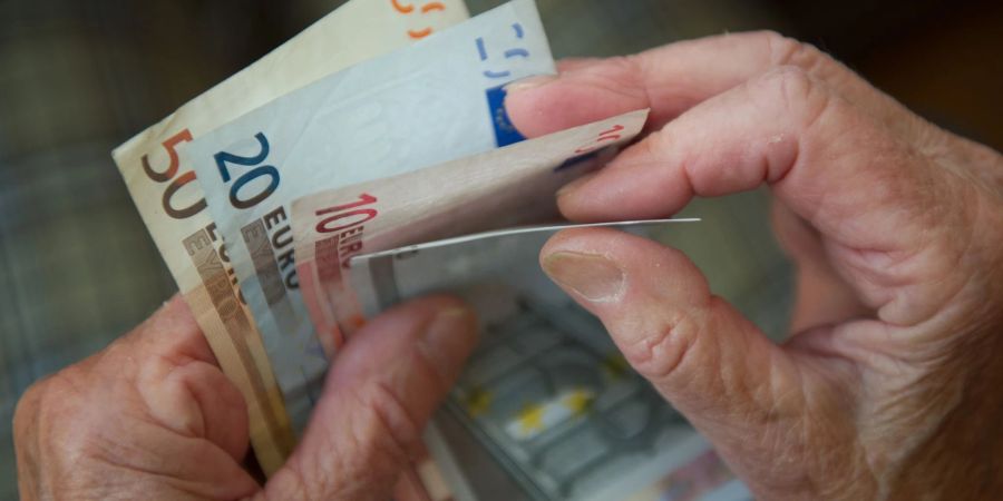 Für Menschen, die dauerhaft ihren Lebensunterhalt nicht aus eigenem Einkommen leisten können, gibt es die Grunsicherung.