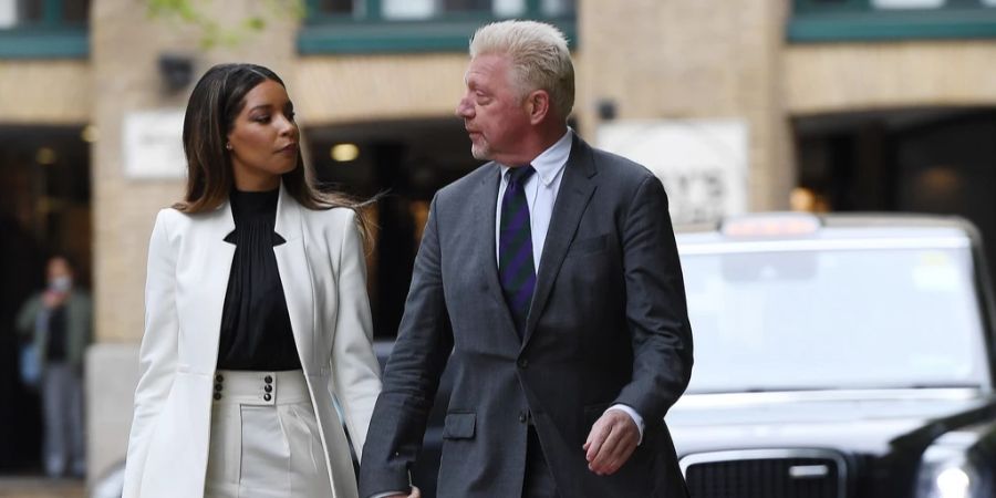 Ein Bild aus alten Tagen: Boris Becker und seine neue Freundin Lilian auf dem Weg zum Gericht.